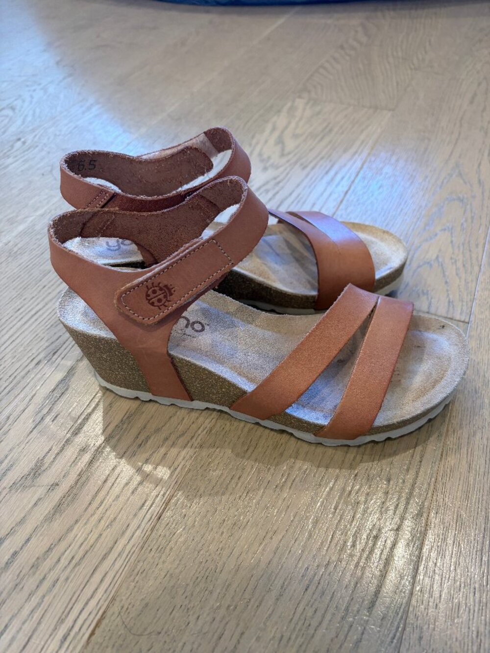Women's Yokono Tan Wedge Sandals size 6.5